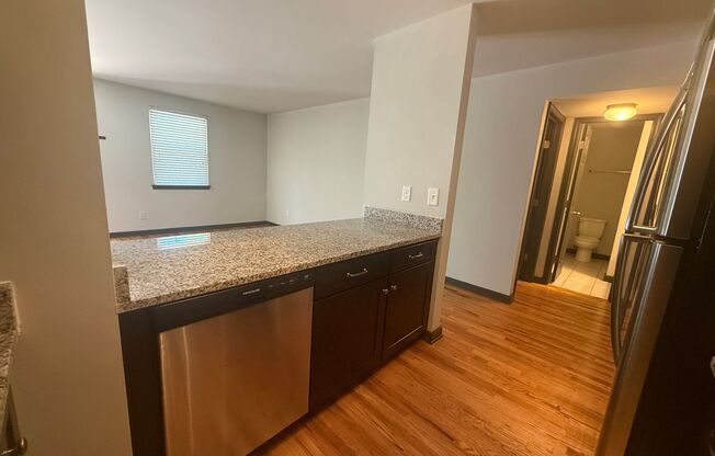 1 bed, 1 bath, 600 sqft, $995, Unit Apt. 16