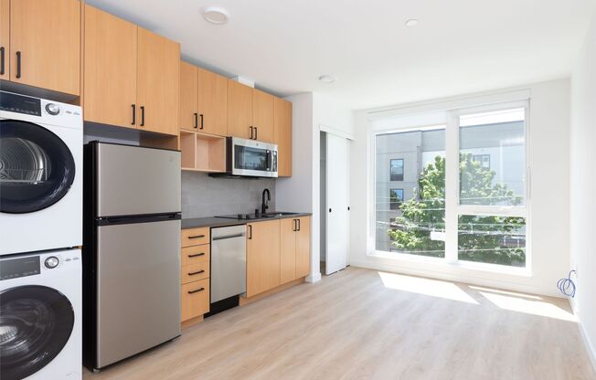 Studio, 1 bath, 254 sqft, $1,275, Unit 211
