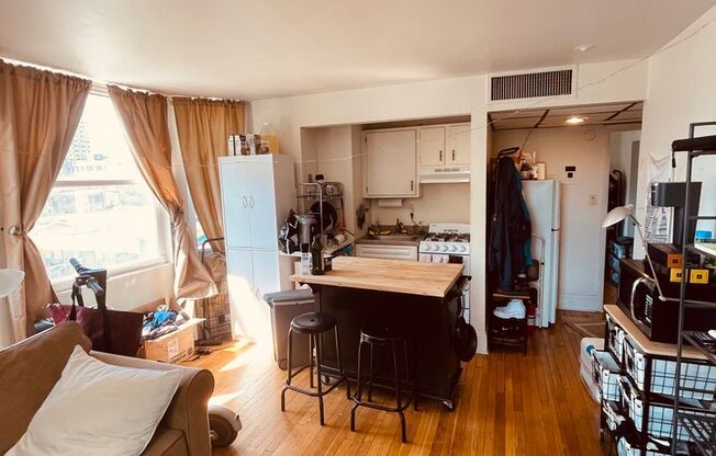 1 bed, 1 bath, $1,350