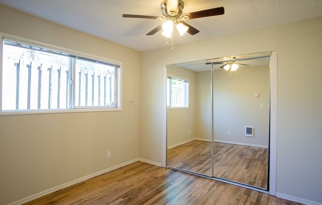 2 beds, 1 bath, $1,355, Unit B09