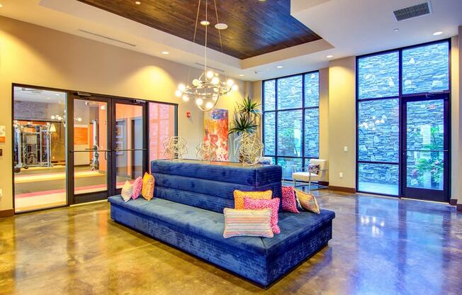 Station R Apartments in Atlanta GA photo of clubhouse seating area