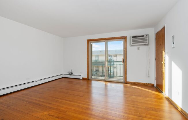 3731-3733 W 63rd (West Lawn)