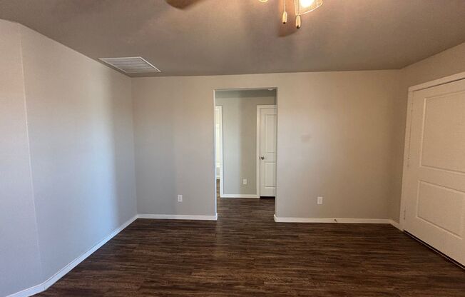 3 beds, 2 baths, $1,450