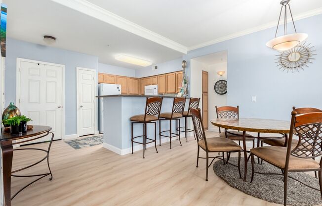 GORGEOUS FULLY-FURNISHED in Grayhawk 2/2 Bed/Bath
