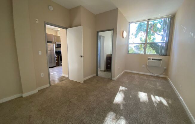 2 beds, 1 bath, 720 sqft, $2,195, Unit 164