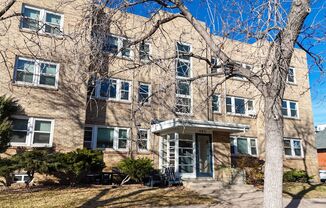 Lovely 2nd floor 2 bed/1 bath condo