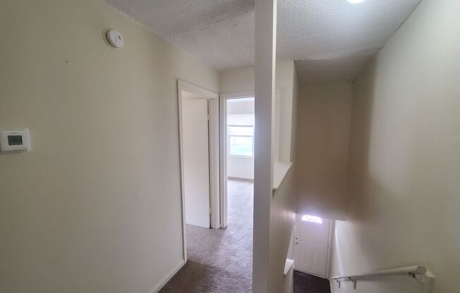 3 beds, 1.5 baths, 1,000 sqft, $1,195, Unit #B