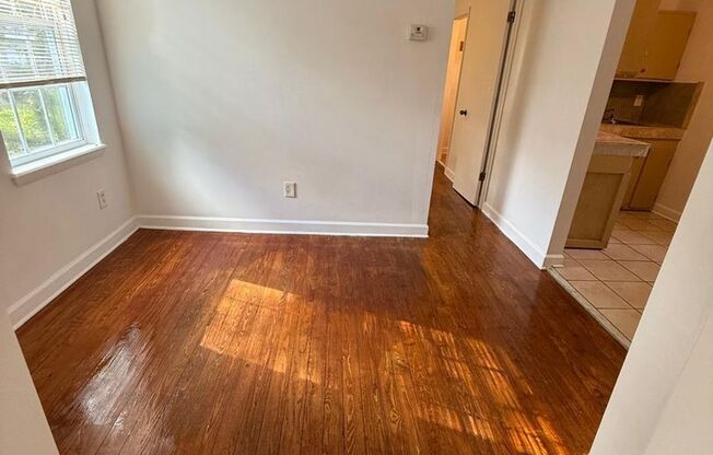 2 beds, 1 bath, $1,000