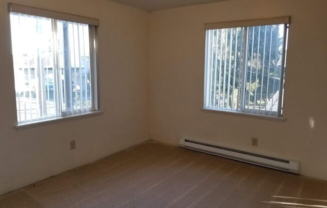 3 beds, 1 bath, $1,499