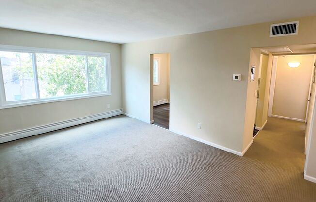 2 beds, 1 bath, $1,395, Unit 1