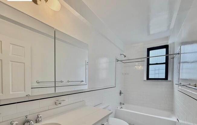 5 beds, 4.5 baths, 3,028 sqft, $24,750, Unit 10BC