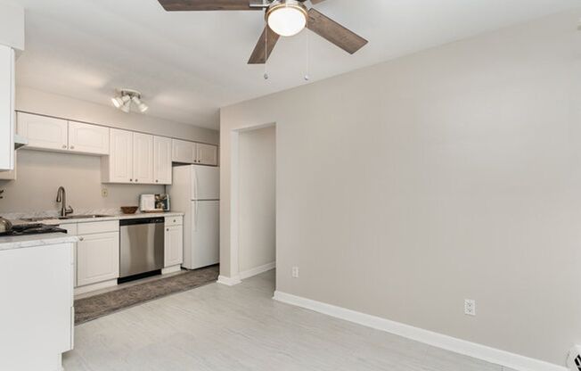 2 beds, 1 bath, $1,150, Unit 1