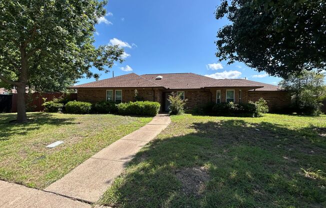 2412 RIDGEVIEW DR