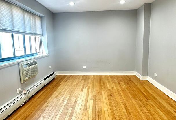 Studio, 1 bath, 400 sqft, $1,300, Unit 6954-410