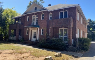 2108 E 7 ST