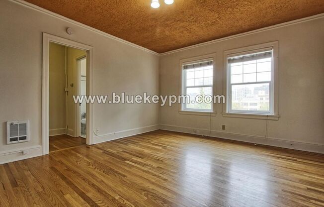 Pearl District Studio Condo in Historic Empress Hotel