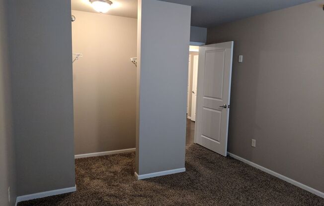 3 beds, 2 baths, 1,293 sqft, $1,375, Unit 2450-312