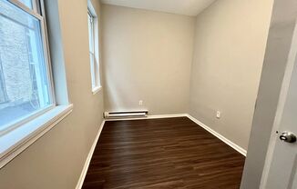 3 beds, 1 bath, $1,200