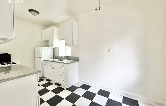 642 S COCHRAN AVE