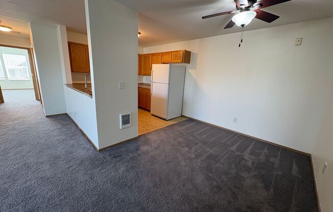 2 beds, 2 baths, 1,018 sqft, $1,450, Unit 354-3008