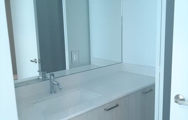 3 beds, 2 baths, 1,332 sqft, $2,982, Unit 19-208