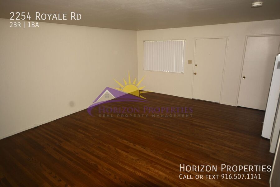 2254 ROYALE RD