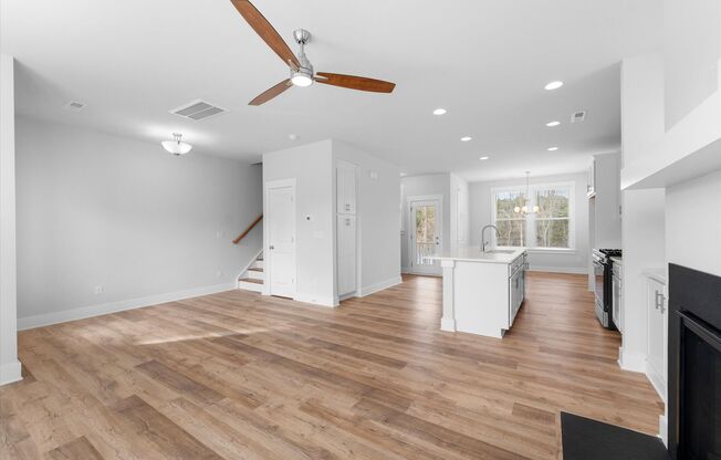 Lake Access End-Unit Townhome | Walk to Downtown Davidson | 3BR + Guest Suite