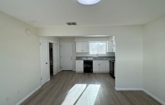 2 beds, 1 bath, 892 sqft, $1,295, Unit D