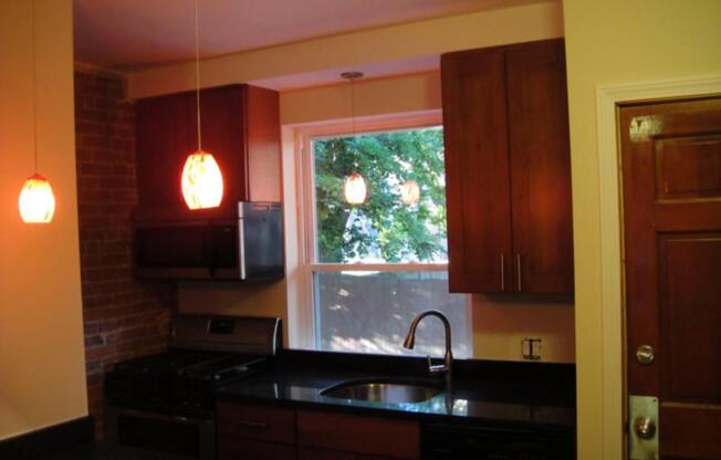 3 beds, 2 baths, $5,100, Unit Single Family