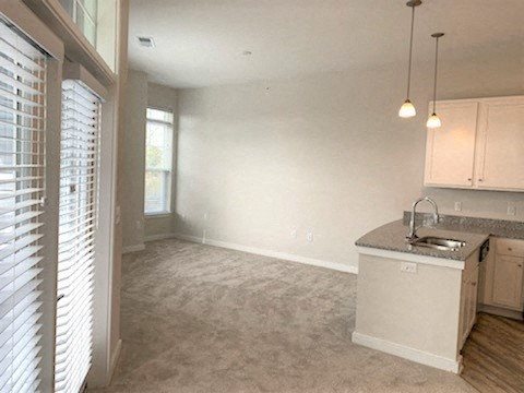 1 bed, 1 bath, 782 sqft, $1,675