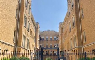 1357-67 W. Greenleaf