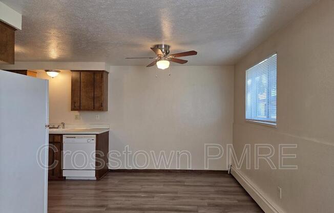 1012 N VAN BUREN AVE