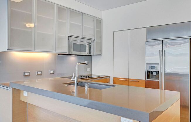 1 bed, 1 bath, $2,825