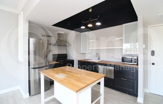 1 bed, 1 bath, 605 sqft, $1,699, Unit 2