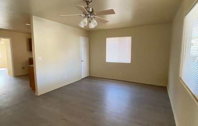 2 beds, 1 bath, $1,300