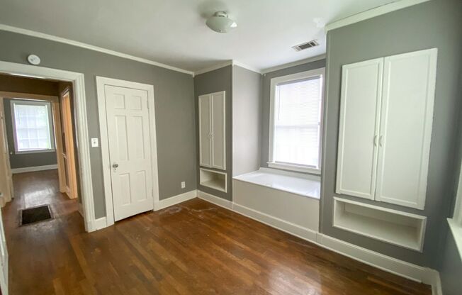 2 beds, 1 bath, $1,350