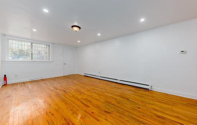657 96 ST E