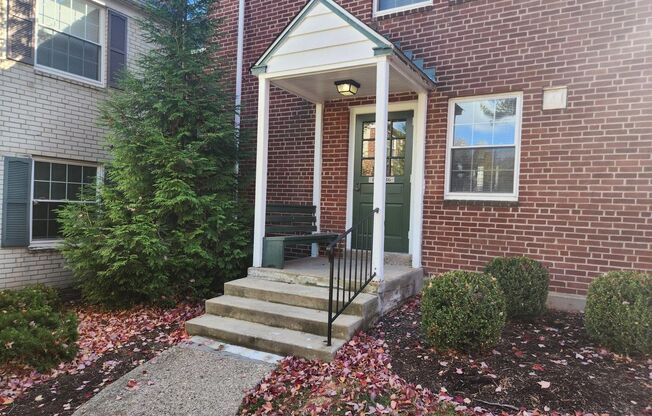 2 beds, 1 bath, 897 sqft, $2,235, Unit B-05