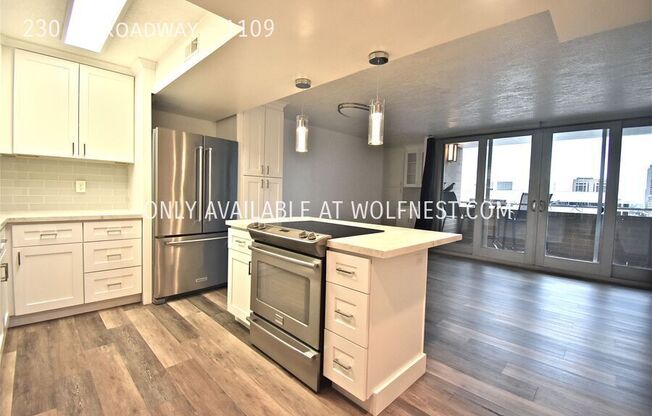230 E Broadway Ave