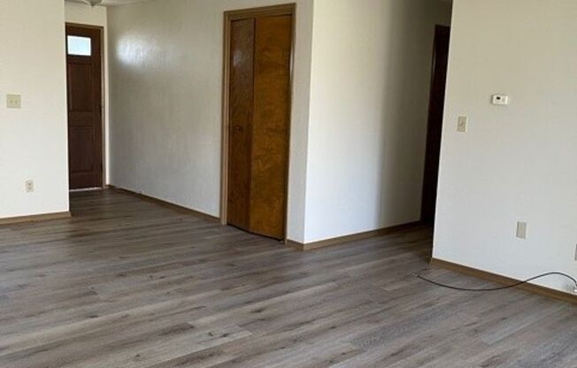 2 beds, 1 bath, $1,425