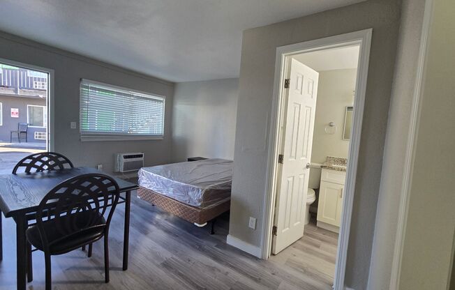 Studio, 1 bath, 267 sqft, $645, Unit #20
