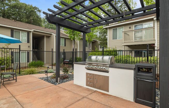 2 beds, 1 bath, 875 sqft, $2,025, Unit 47