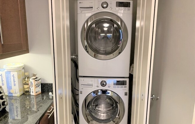 Studio, 1 bath, 610 sqft, $3,200, Unit 807