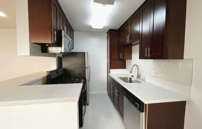 1 bed, 1 bath, $2,325, Unit 129#06