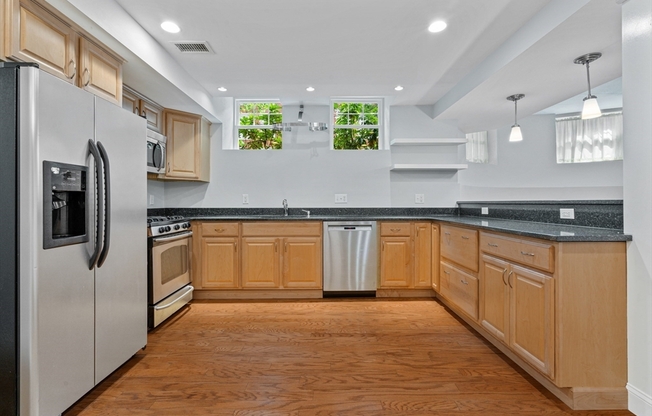 15 Strathmore Rd