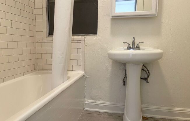 Studio, 1 bath, 350 sqft, $1,495, Unit 0103