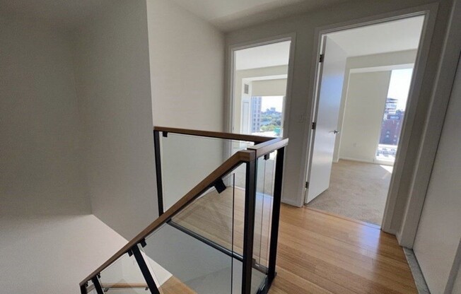 2 beds, 1.5 baths, 1,156 sqft, $5,200, Unit 910
