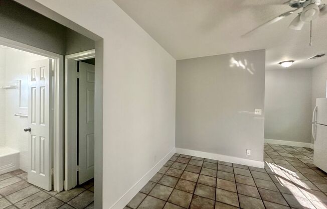 1 bed, 1 bath, $1,650, Unit A-7- 4300 Seagrape Drive