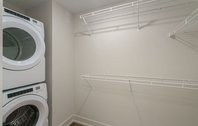 Studio, 1 bath, $1,265, Unit 1050 N 4th St. Apt. 304