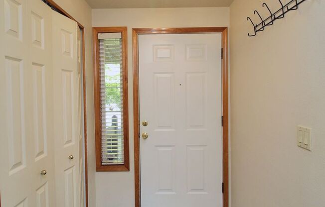 Gorgeous 3 Bedroom Aloha House with Attached 2 Car Garage